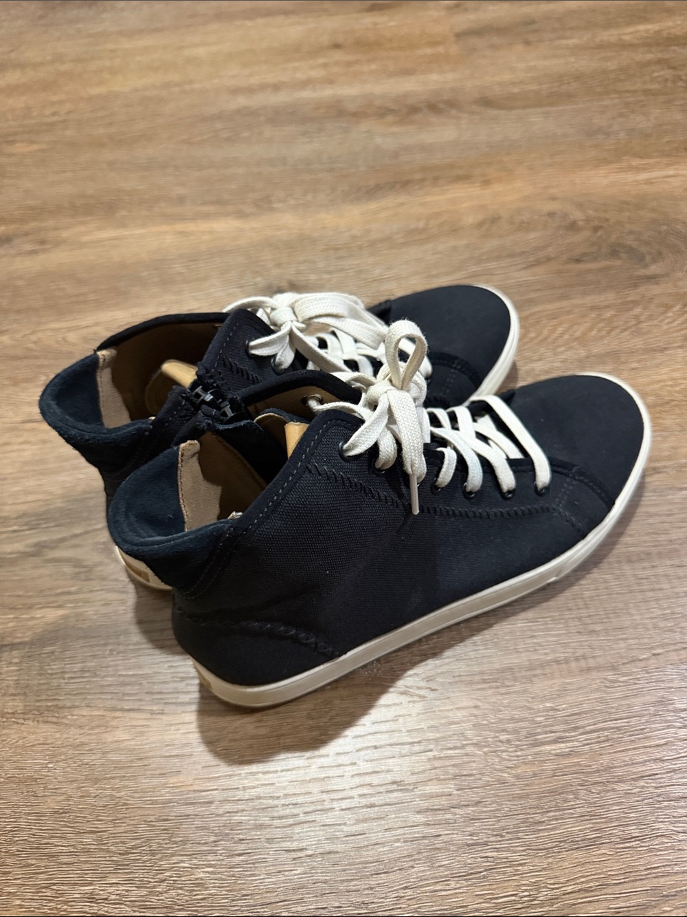 Olukai Pilahi Women's High Top Sneaker, Side Zip, Black, Size 9 - Picture 4 of 13